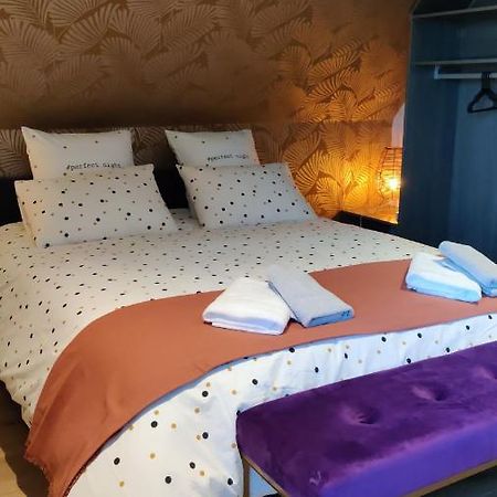 Les Coquelicots - Chambre Lea Houdan Bagian luar foto
