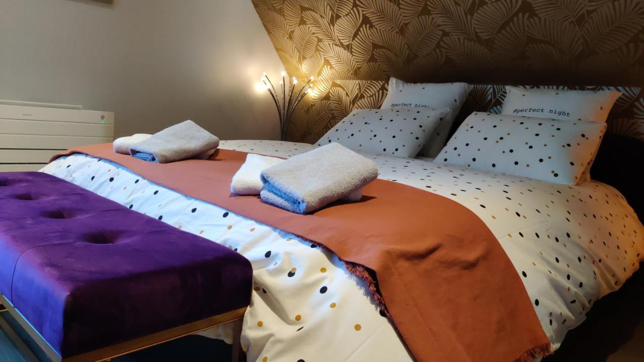 Les Coquelicots - Chambre Lea Houdan Bagian luar foto