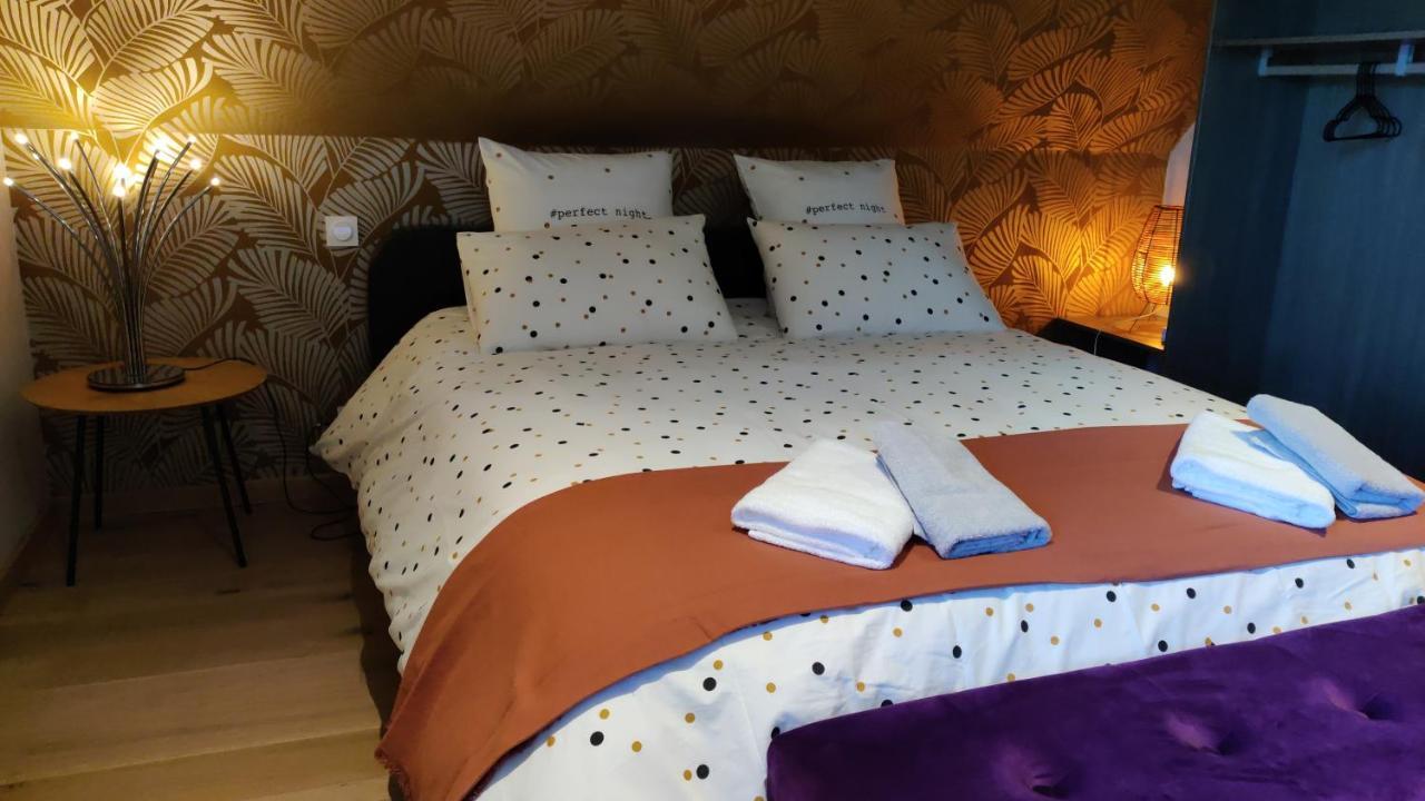Les Coquelicots - Chambre Lea Houdan Bagian luar foto